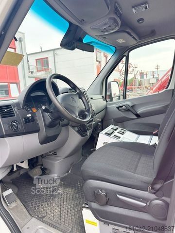 Fire truck MERCEDES-BENZ Sprinter Rettungswagen