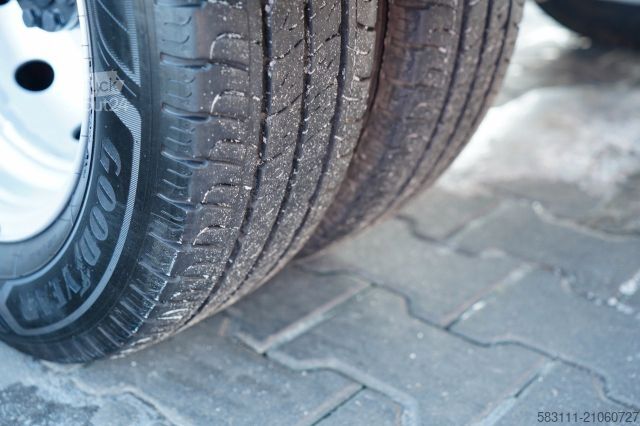 Ant sunkvežimio sumontuota darbo platforma RENAULT MAXITY 140 / ZABUDOWA BURTOWA / BLI?NIAK / MANU