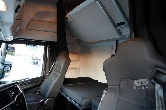 Standard tractor unit IVECO S-WAY / 530 / RETARDER / I-PARK COOL / 