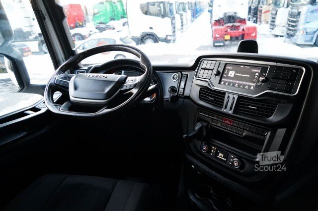 Standard tractor unit IVECO S-WAY / 530 / RETARDER / I-PARK COOL / 