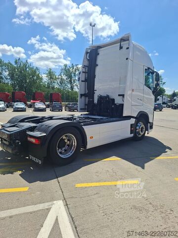 Standart çekici ünitesi Volvo Volvo FH 460 GLOBETROTTER XL I-SAVE + AD