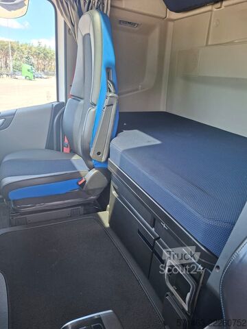 Standart çekici ünitesi Volvo Volvo FH 460 GLOBETROTTER XL I-SAVE + AD