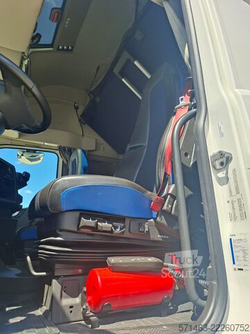 Standart çekici ünitesi Volvo Volvo FH 460 GLOBETROTTER XL I-SAVE + AD