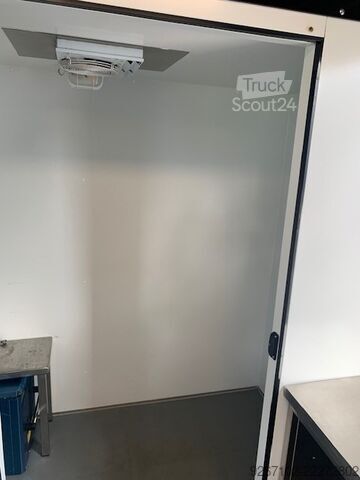 Prodajni tovornjak LC Gastroservice 
