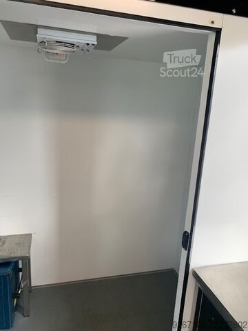 Prodajni tovornjak LC Gastroservice 