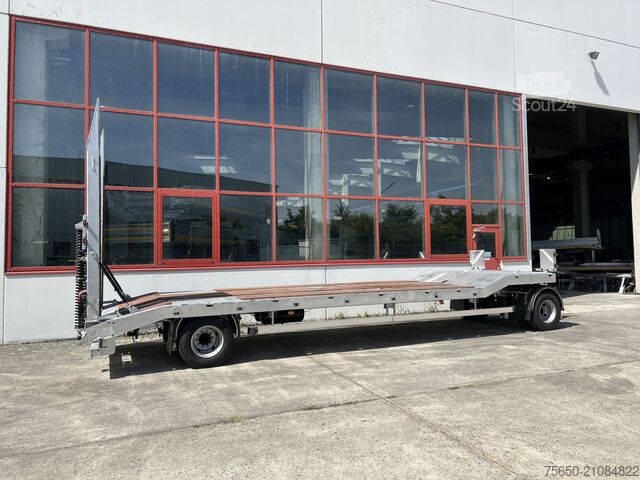 Низькорамний причіп Möslein T 2 Schwebheim  Neuer 2 Achs Tieflader- Anhänger, Verbreiterung