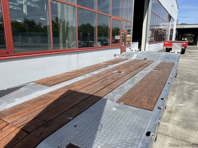 Низькорамний причіп Möslein T 2 Schwebheim  Neuer 2 Achs Tieflader- Anhänger, Verbreiterung