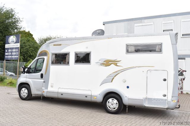 Half-integraal camper LAIKA KREOS 5009 HUBSTÜTZEN 2xSOLAR AHK KAM.+NAV ALDE