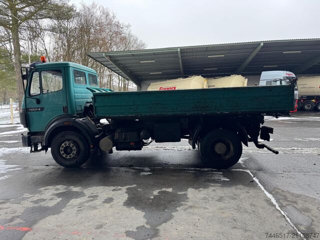 Tipper truck Mercedes-Benz 1824