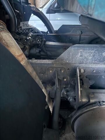 Tipper truck Mercedes-Benz 1824