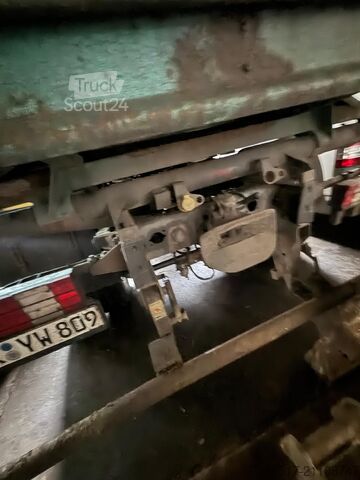 Tipper truck Mercedes-Benz 1824