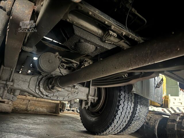 Tipper truck Mercedes-Benz 1824