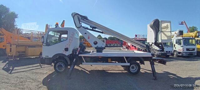 Dobozos furgon Nissan Cabstar Oil&Steel Scorpion 1812 - 18 m