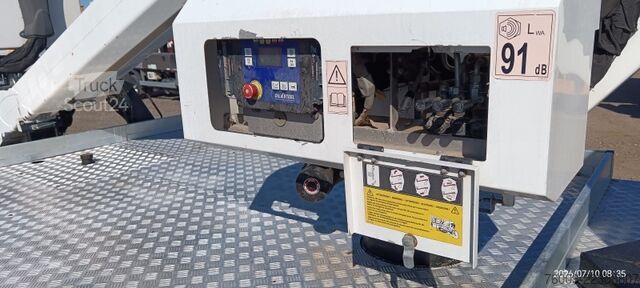 Dobozos furgon Nissan Cabstar Oil&Steel Scorpion 1812 - 18 m