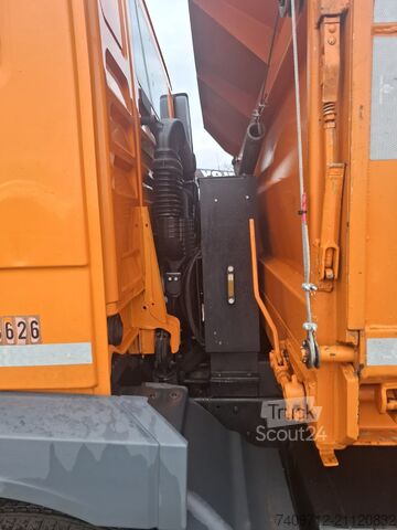 Tipper truck MAN TGM 18.250