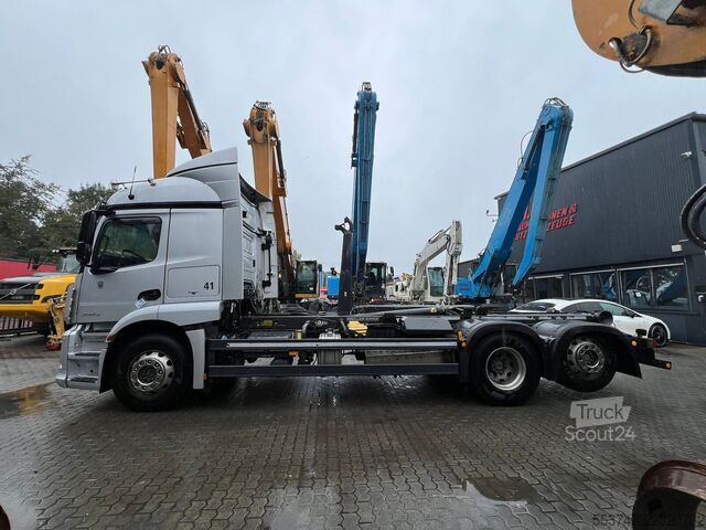 Система крюкових кронштейнів Mercedes-Benz Actros 2543