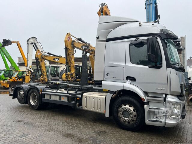 Система крюкових кронштейнів Mercedes-Benz Actros 2543