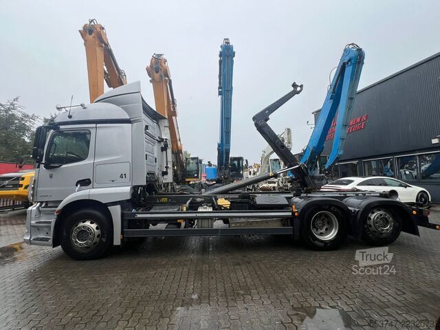 Grua Mercedes-Benz Actros 2543