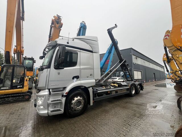 Grua Mercedes-Benz Actros 2543