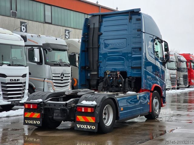 Standardowy ciągnik siodłowy VOLVO FH 500*TOP*ACC * 2X TANK * SPURASS. * STANDKLIMA