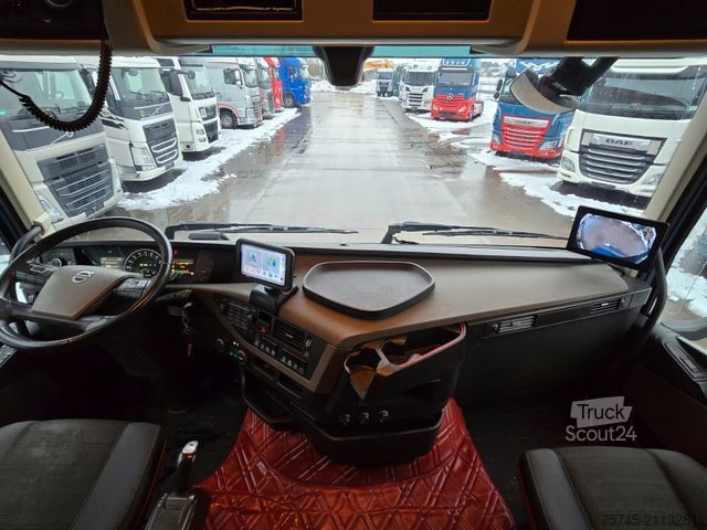 Standardowy ciągnik siodłowy VOLVO FH 500*TOP*ACC * 2X TANK * SPURASS. * STANDKLIMA