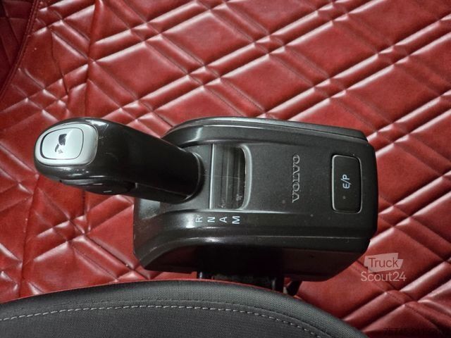 Standardowy ciągnik siodłowy VOLVO FH 500*TOP*ACC * 2X TANK * SPURASS. * STANDKLIMA