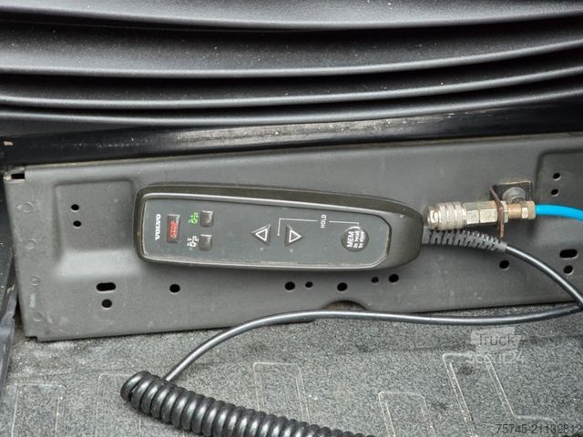 Standardowy ciągnik siodłowy VOLVO FH 500*TOP*ACC * 2X TANK * SPURASS. * STANDKLIMA