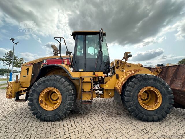 Kolesni nakladalnik CATERPILLAR Radlader 962H/ AC/ 9.300 Bh/ Scheckheft CAT