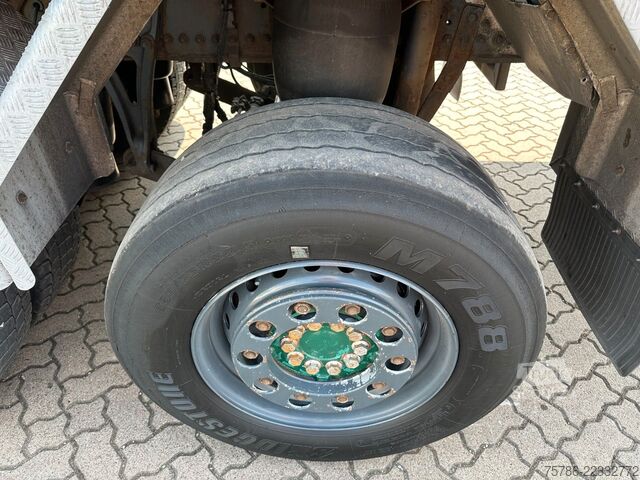Kravas automašīnai uzstādīts celtnis MERCEDES-BENZ Actros 3251 L/ V8/ Fassi F 660 AXP.25/ 16m=3.1t