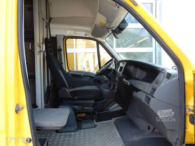 Højt tag varevogn IVECO Daily 35 S 11 A / P Maxi Postkoffer Regalsystem