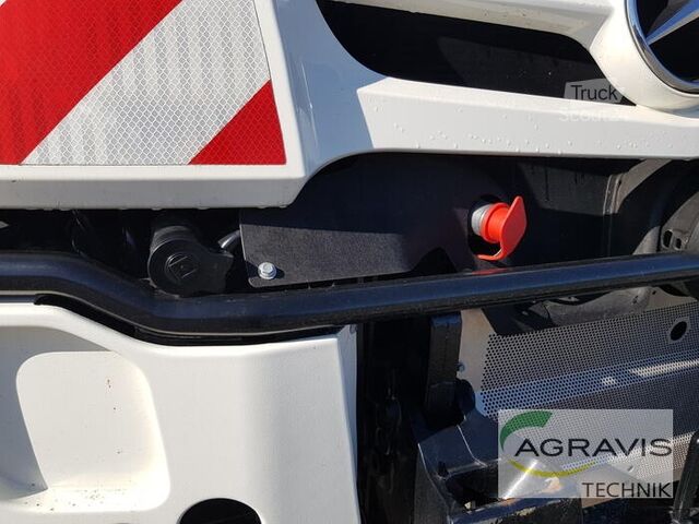 Autocamion cu destinație specială Daimler Benz UNIMOG