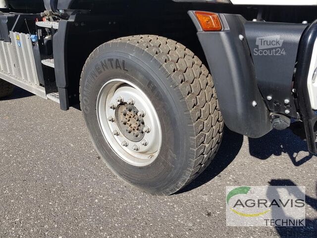 Autocamion cu destinație specială Daimler Benz UNIMOG