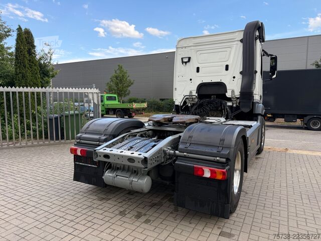 Camião de materiais perigosos MERCEDES-BENZ Actros 1853 LS/Retarder/Hydraulik/ADR GEFAHRGUT