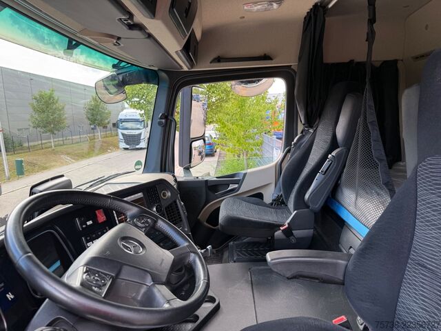 Camião de materiais perigosos MERCEDES-BENZ Actros 1853 LS/Retarder/Hydraulik/ADR GEFAHRGUT