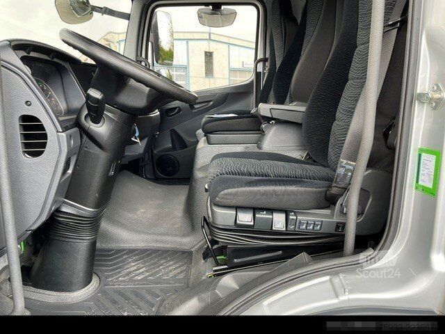 Transporter Fahrgestell MERCEDES-BENZ Atego 818 L Pritsche 6,20m*Klima*nur 55TKM!*TOP!