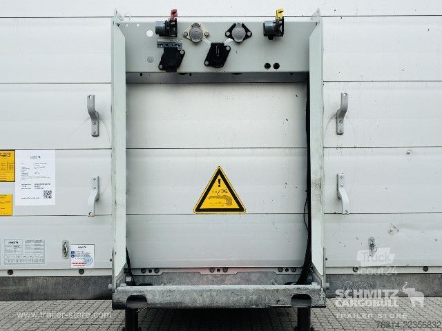 Открытый полуприцеп с тентом Schmitz Cargobull Curtainsider Standard Getränke