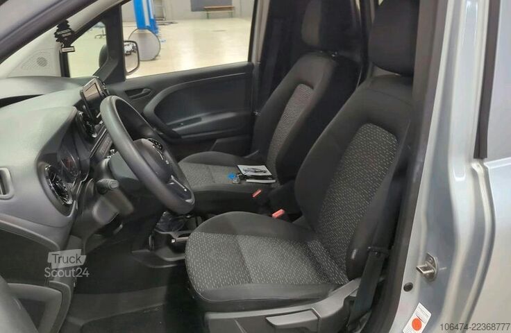Furgone MERCEDES-BENZ Citan Kasten 112 CDI # BOTT Regale # Navi # MWST