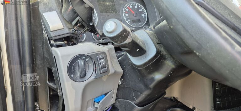 Fourgon isotherme frigorifique MAN TGL 8.160 4x2 Brotkoffer mit Kühlfach nicht fahrbereit ! nicht rollfähig