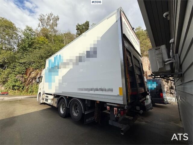Box body Scania R520 w/ refrigerator/freezer unit in unknown condi