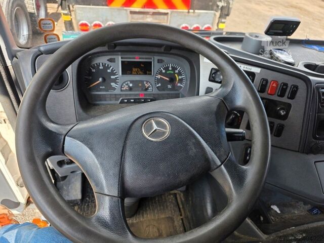 Камион със сменяема надстройка MERCEDES-BENZ 1524 BDF mit Klima, Ladebordwand, 2 x Bett