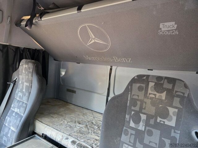 Камион със сменяема надстройка MERCEDES-BENZ 1524 BDF mit Klima, Ladebordwand, 2 x Bett