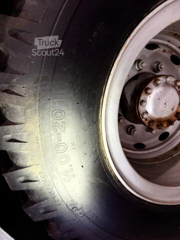 Standaard-SZM Volvo L 485 Oldtimer