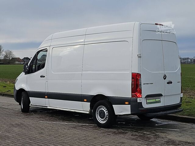 High-roof van MERCEDES-BENZ SPRINTER 311 L2H2 Mbux RWD!