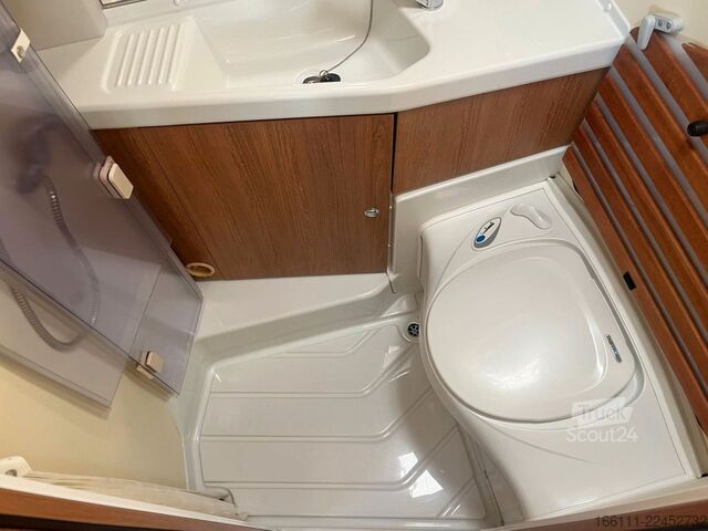 Autocaravana semi-integrada EURAMOBIL Profila T 650 EB - Hub/Einzelbetten - Klima -