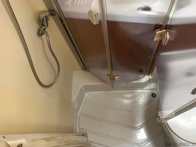 Autocaravana semi-integrada EURAMOBIL Profila T 650 EB - Hub/Einzelbetten - Klima -