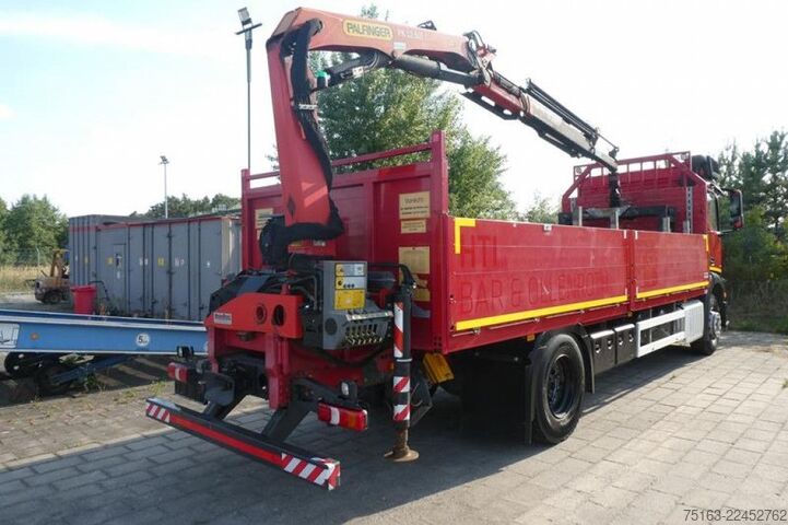 Grua montada em camião MERCEDES-BENZ Antos 1830 L Pritsche Heckkran Funk