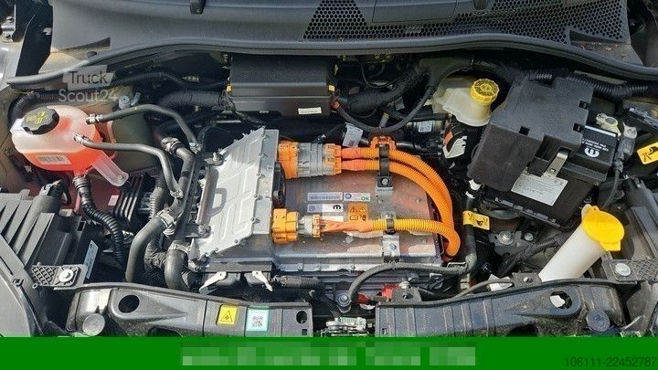 Varevogn FIAT 500 e Red Paket Komfort Kamera PDC CARPLAY