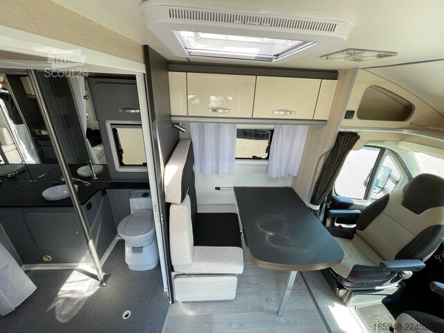 Puoliksi integroitu matkailuauto ACROSS AERO 651 CPH | *Rollstuhlgerecht mit hydr. Lift*