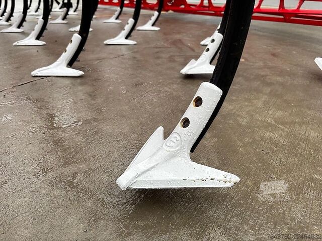 Cultivador Einböck Feingrubber Razor 500
