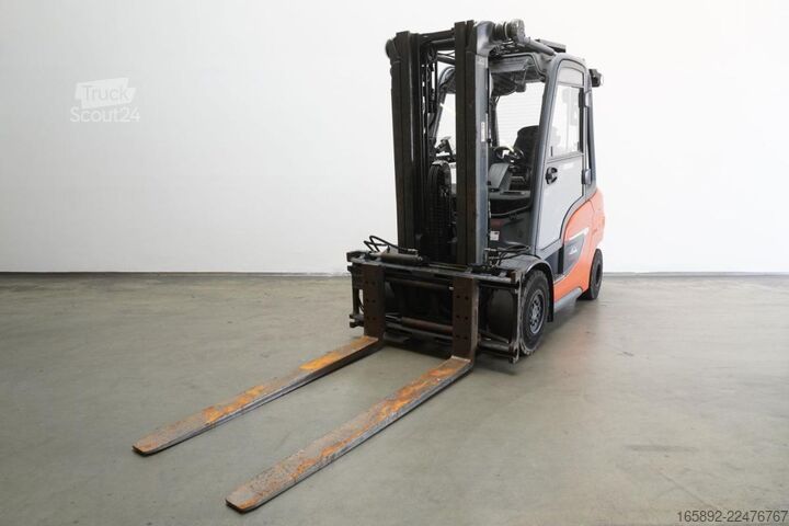 Viljuškar Linde H 35 T 1202